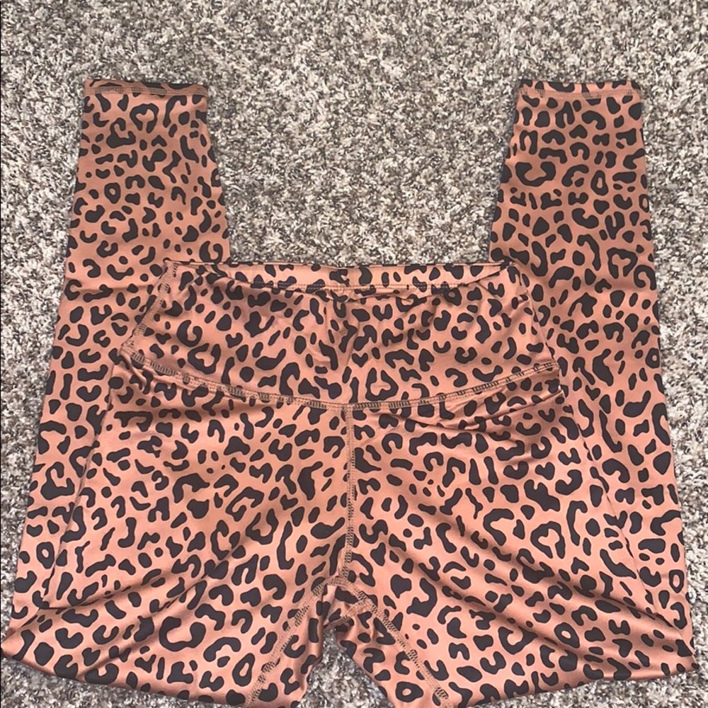 Cheetah print leggings